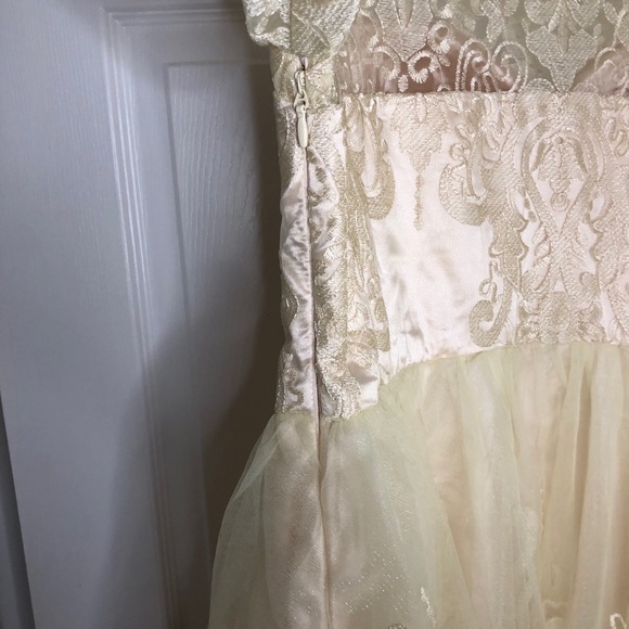 Chi Chi London ModCloth Gilded Grace Lace … - Picture 10 of 14